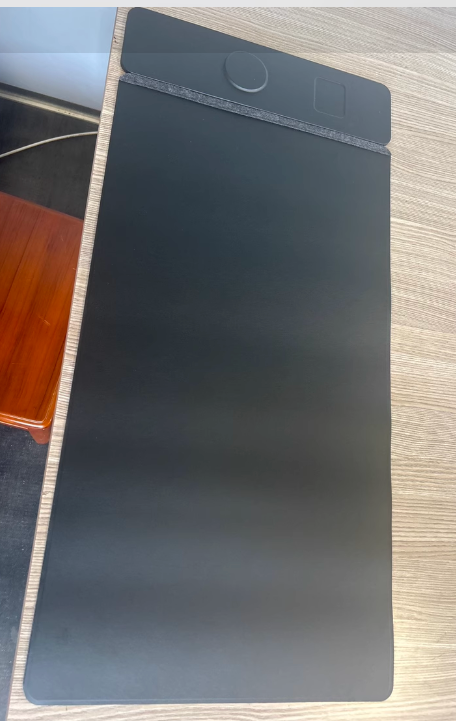 S10 / The Charging Desk Mat — Wireless